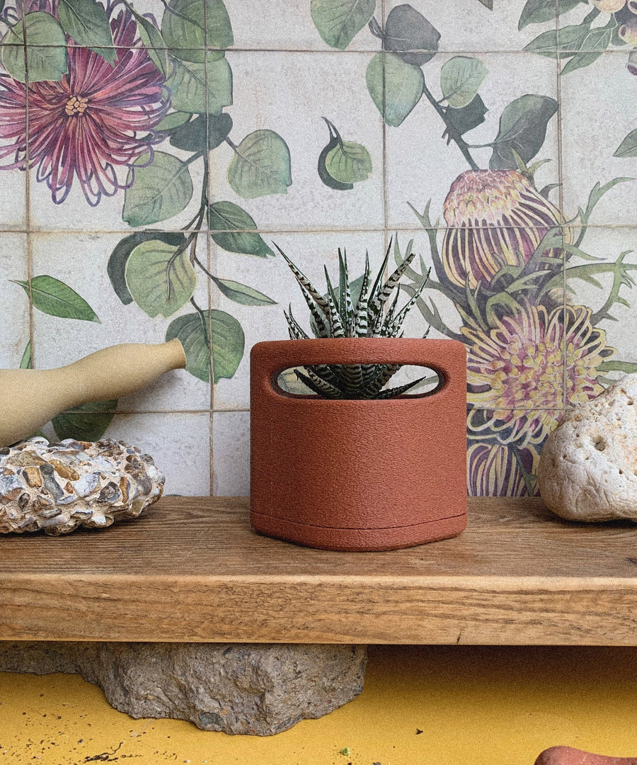 Sui | Plant Pot 01 | Burnt Ochre